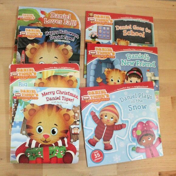 Set of 7/Daniel Tiger's Neighborhood Children's Books - Picture 1 of 4